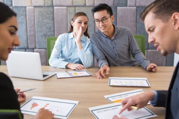 Infedeltà dipendenti e soci. Assenteismo sul lavoro.