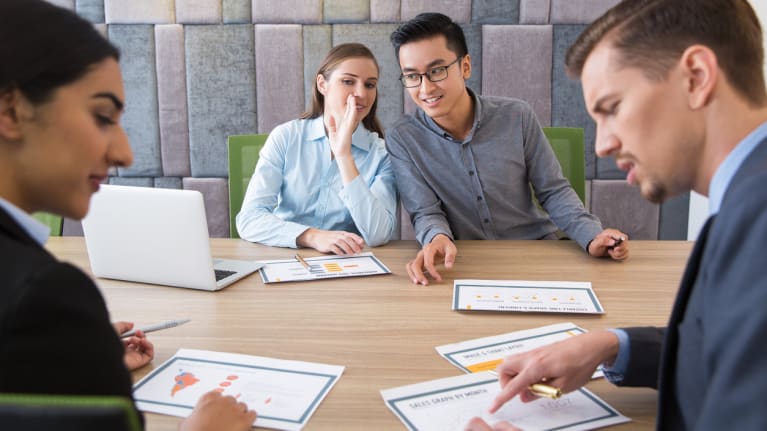 Infedeltà dipendenti e soci. Assenteismo sul lavoro.