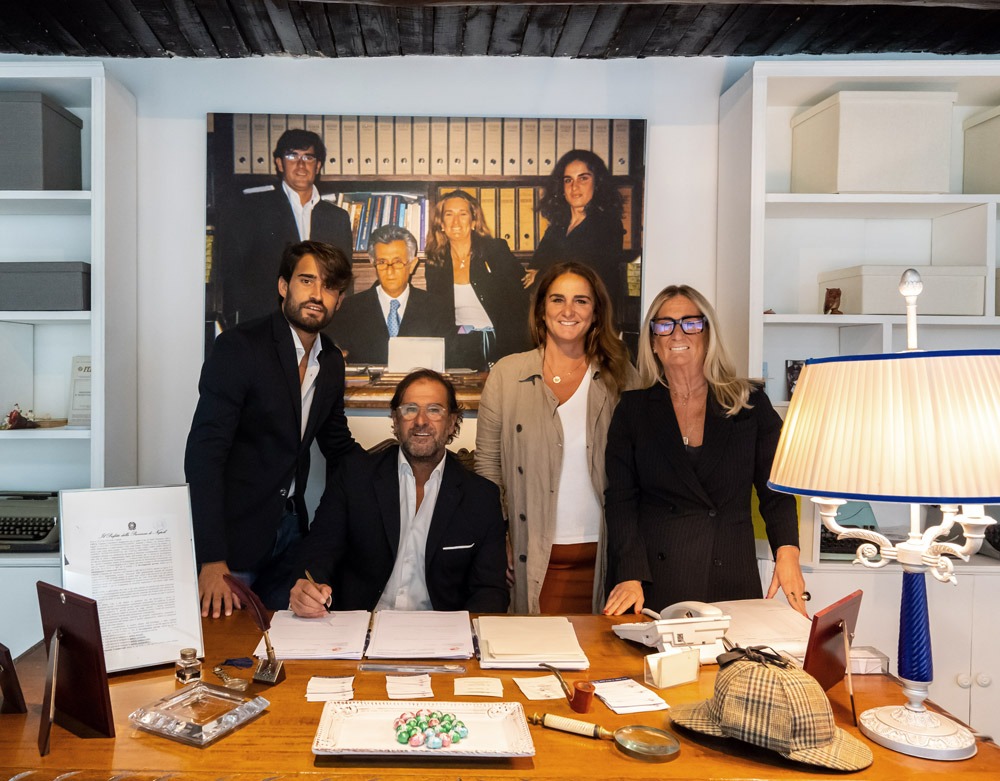Agenzia Investigativa a Pozzuoli – Famiglia Crisano Agenzia Investigativa a Pozzuoli - Famiglia Crisano